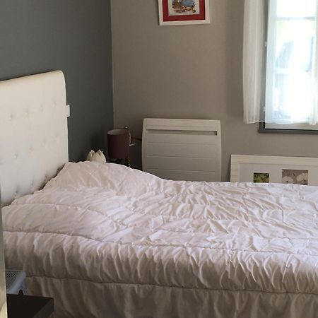 Chambre Grise Barbâtre Екстериор снимка